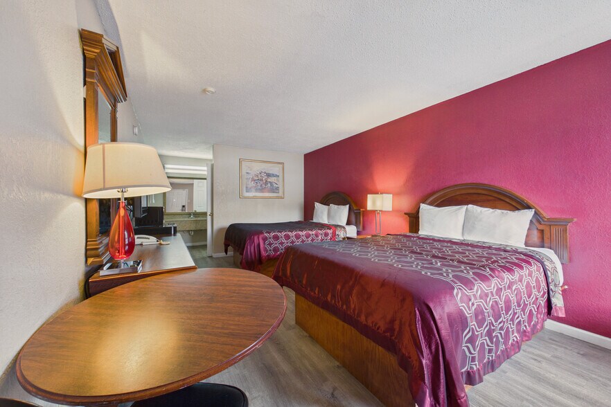 More Photos Of 26154 US Highway 70, Ruidoso Downs Hotel For Sale