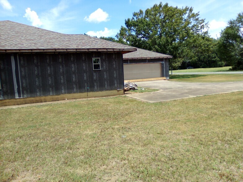 More Photos Of 160 Canterbury Dr, Eufaula Multifamily For Sale