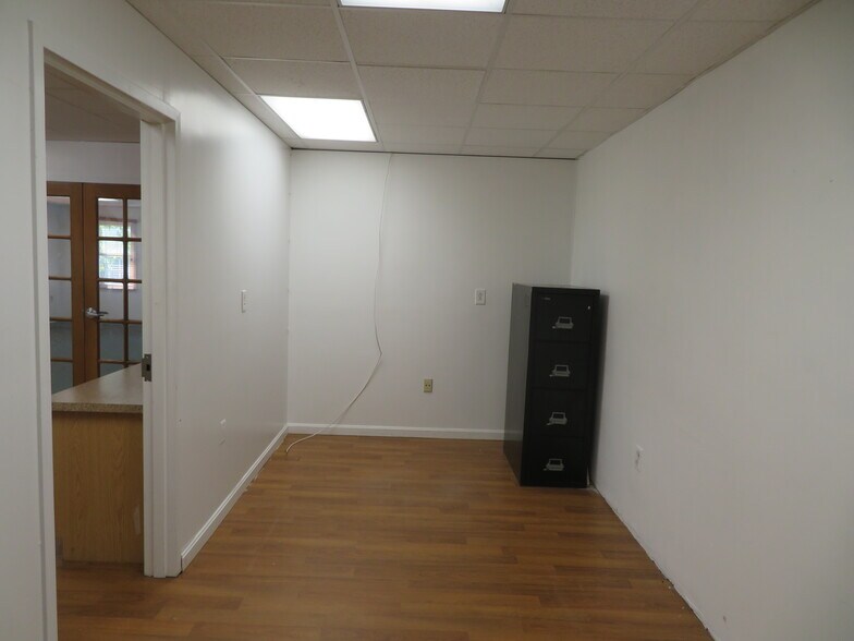 More Photos Of 3231-3233 Superior Ln, Bowie Medical For Lease