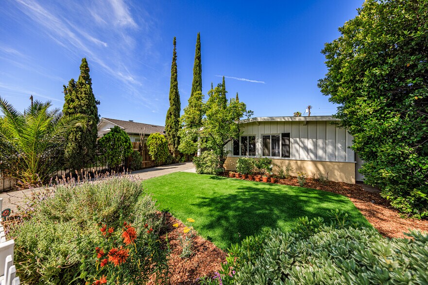 Primary Photo Of 5629 Cleon Ave, North Hollywood Multifamily For Sale