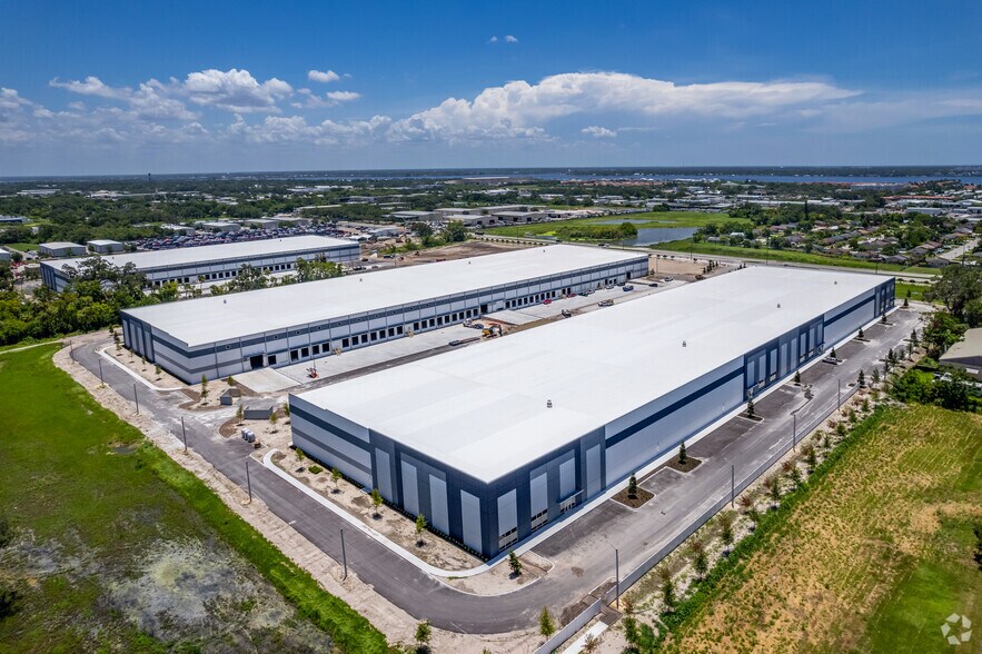 More Photos Of 830 17th St E, Palmetto Unknown For Lease