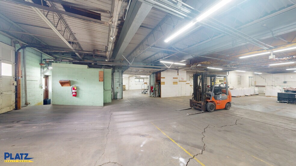 More Photos Of 1551 S Linden Ave, Alliance Manufacturing For Sale