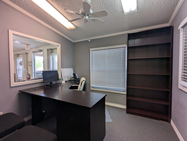 More Photos Of 16595 I-10, Vidor Land For Sale