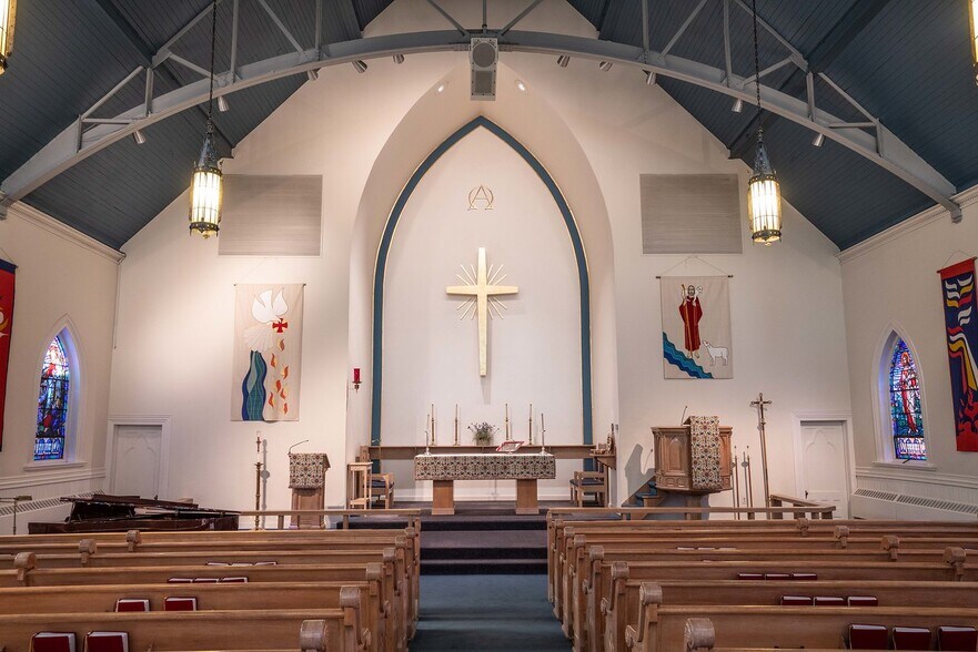 More Photos Of 295 Arch St, New Britain Religious Facility For Sale