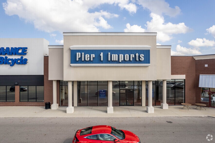 More Photos Of 6600-6694 Sawmill Rd, Columbus Storefront For Lease