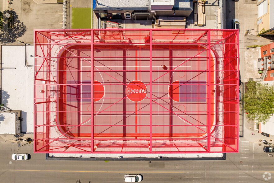 More Photos Of 7236 St Waverly, Montréal Office For Lease