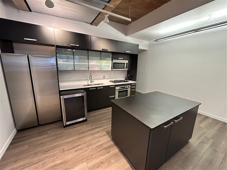More Photos Of 201 E Ohio St, Chicago Medical For Lease