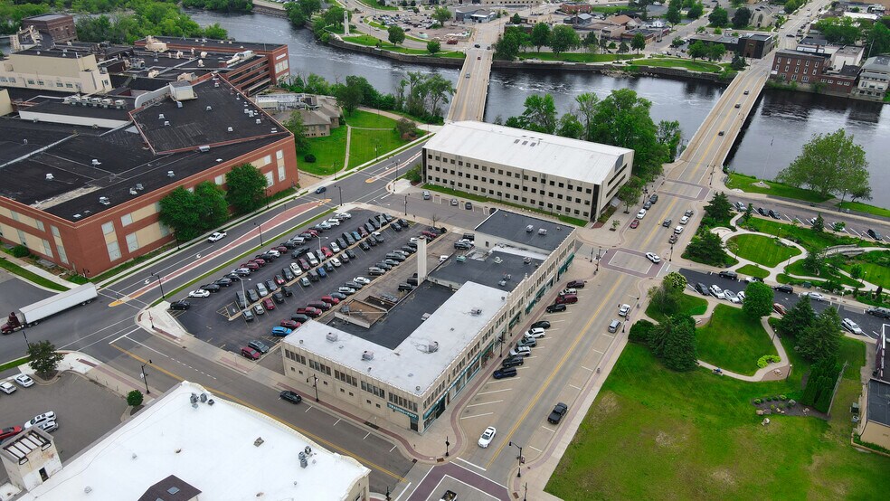 More Photos Of 230 W Grand Ave, Wisconsin Rapids General Retail For Sale