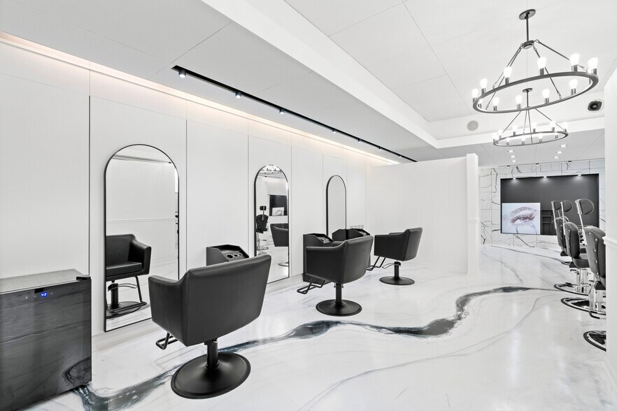 More Photos Of 1915-1917 N Damen Ave, Chicago Storefront For Sale