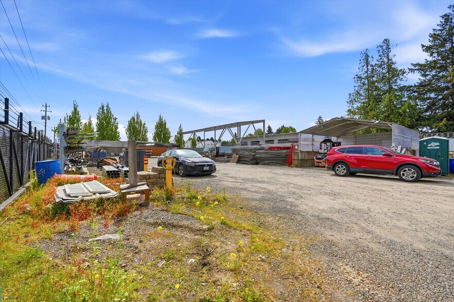 More Photos Of 2706 NE Columbia Blvd, Portland Industrial For Sale