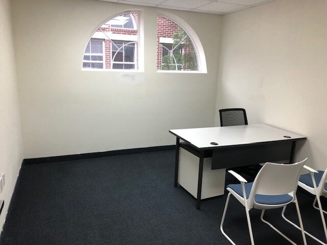 More Photos Of 21155 Whitfield Pl, Sterling Office For Sale