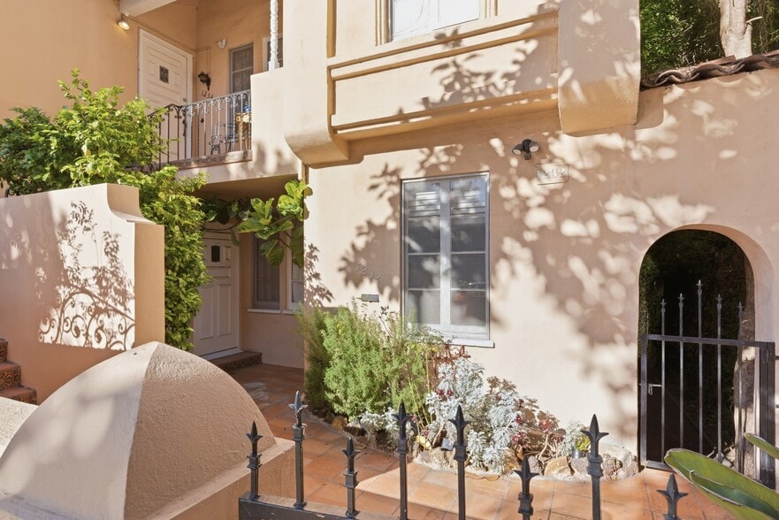 More Photos Of 1232 Smithwood Dr, Los Angeles Apartments For Sale