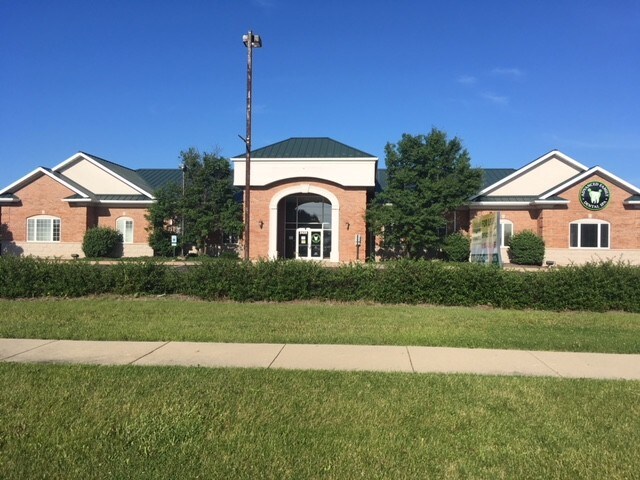 More Photos Of 2429 Randall Rd, Carpentersville Storefront Retail Office For Lease