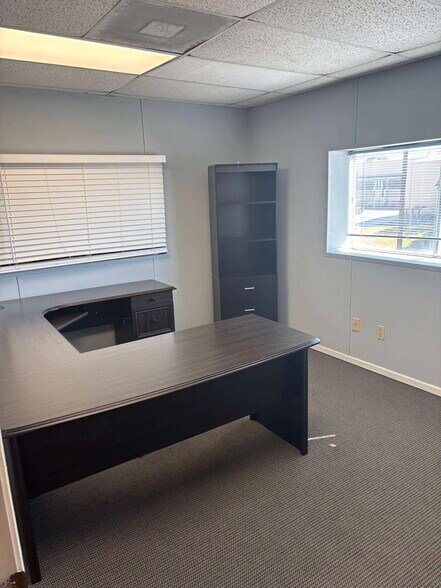 More Photos Of 4271 Dividend Dr, San Antonio Warehouse For Lease