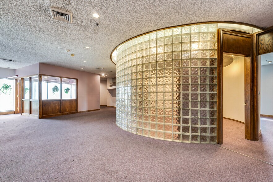 More Photos Of 66 Concord St, North Reading Light Distribution For Lease