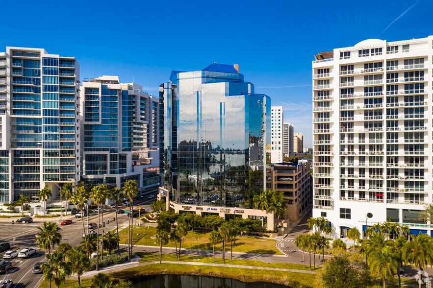 More Photos Of 2 N Tamiami Trl, Sarasota Office For Lease