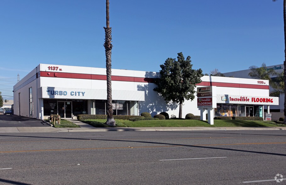 More Photos Of 1135-1137 W Katella Ave, Orange Warehouse For Lease