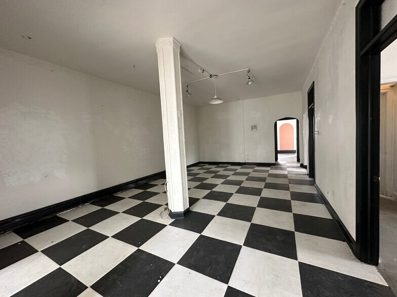 More Photos Of 15 E Iowa Ave, Denver Storefront For Sale