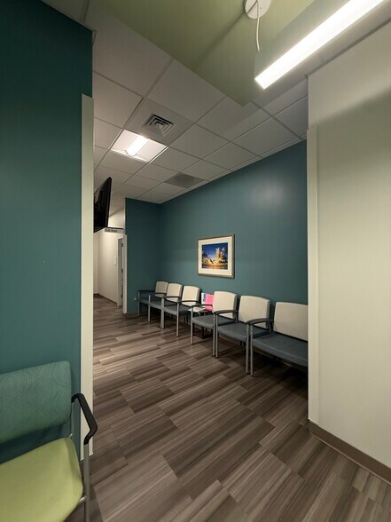 More Photos Of 885 Summit Crossing Pl, Gastonia Office For Sale