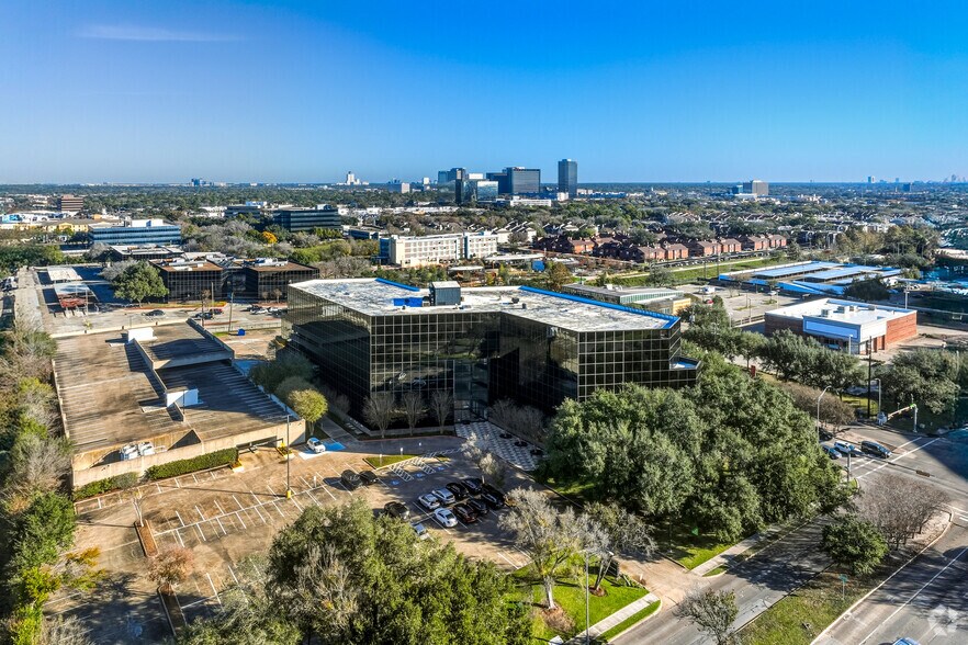 More Photos Of 3200 Wilcrest Dr, Houston Office For Lease