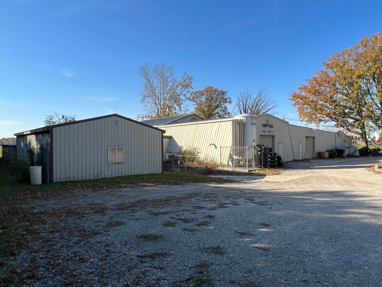 More Photos Of 17416 County Road 34, Goshen Manufacturing For Lease