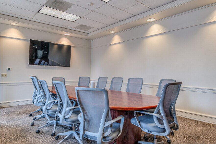 More Photos Of 345 SE 3rd St, Bend Office For Sale