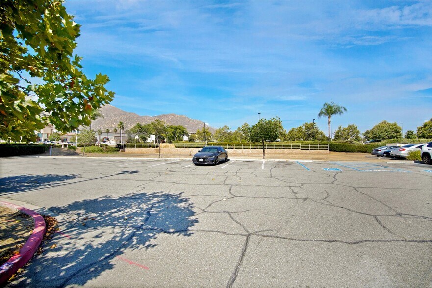 More Photos Of Canyon Springs Parkway, Riverside Land For Lease
