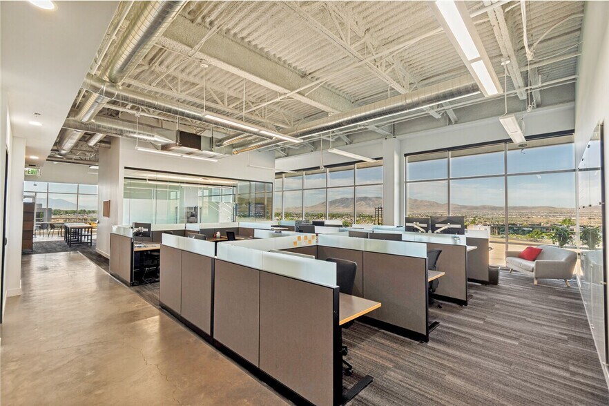 More Photos Of 2000 W Ashton Blvd, Lehi Office For Lease