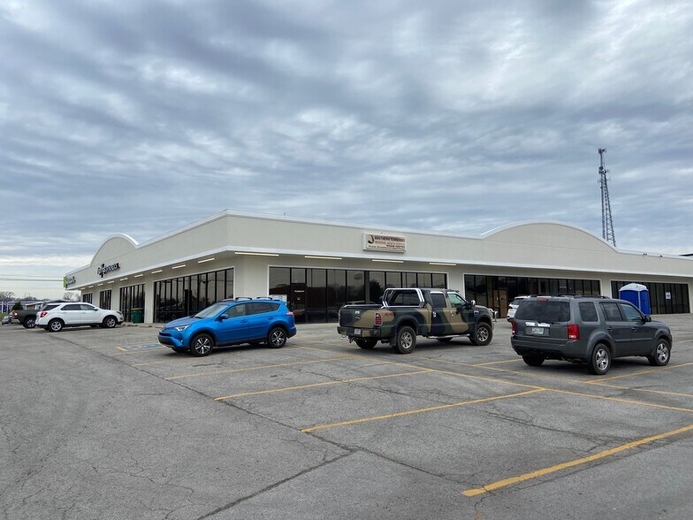 More Photos Of 92 Bible Crossing Rd, Decherd Storefront Retail Office For Lease