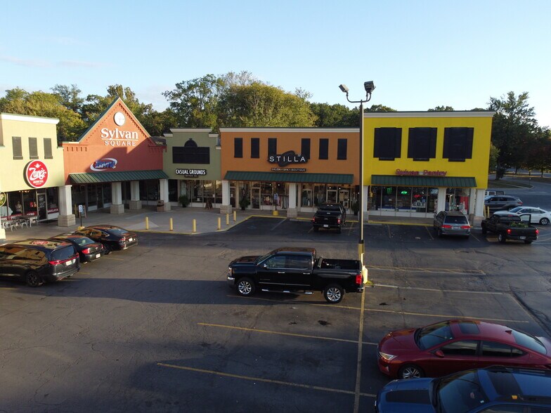 More Photos Of 4900 N Mccord Rd, Sylvania Unknown For Lease