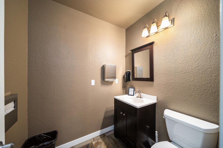 More Photos Of 1400 Broadway, Bellingham Office For Lease