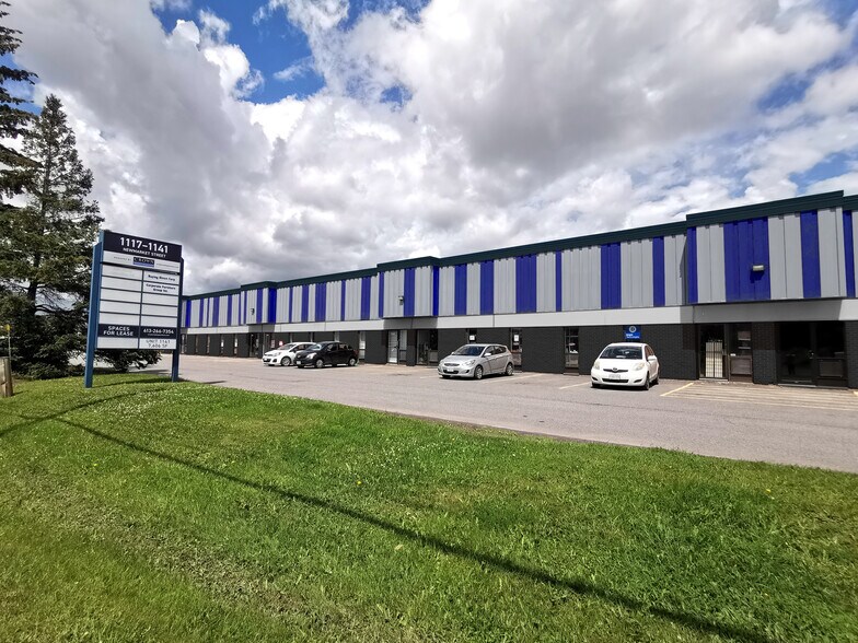 Primary Photo Of 1117-1141 Newmarket St, Ottawa Distribution For Lease