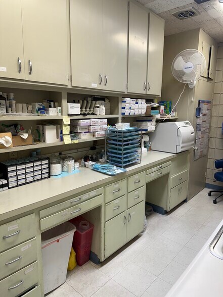 More Photos Of 2051 N Fresno St, Fresno Medical For Sale