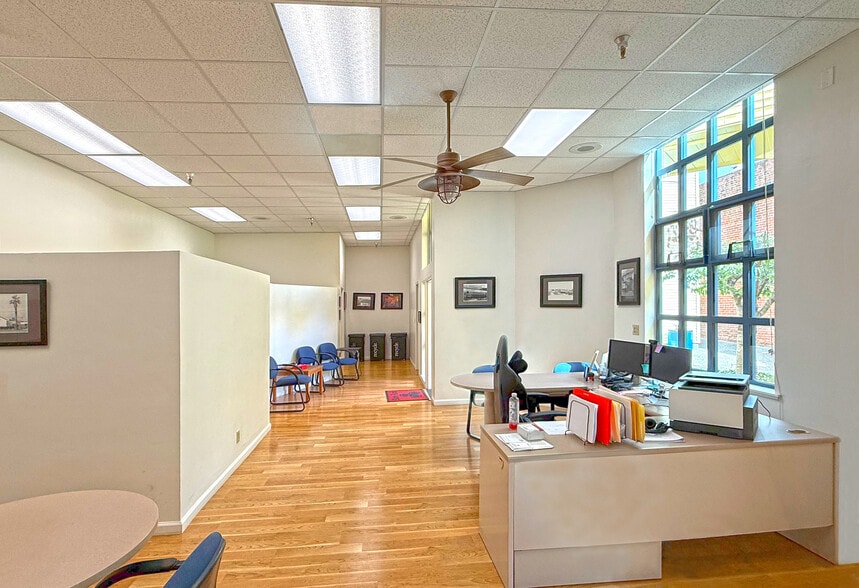 More Photos Of 2974-2980 College Ave, Berkeley Apartments For Lease