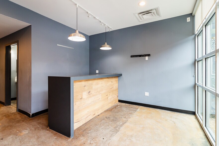 More Photos Of 2021-2033 NE Martin Luther King Jr Blvd, Portland Freestanding For Lease