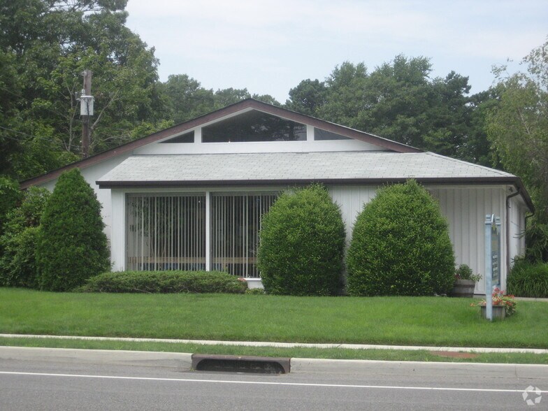 More Photos Of 1 Main St, West Sayville Office For Lease