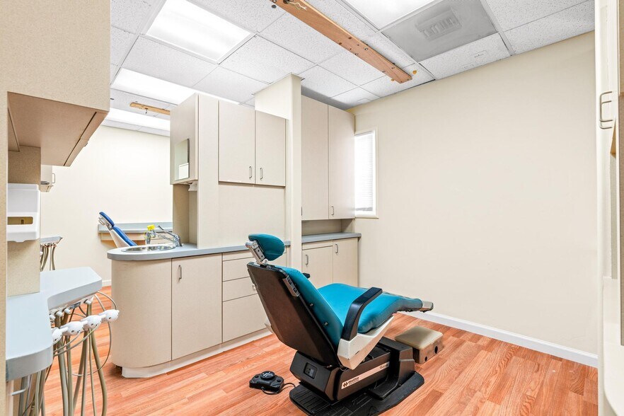 More Photos Of 1041 McKeever Ave, Hayward Medical For Sale