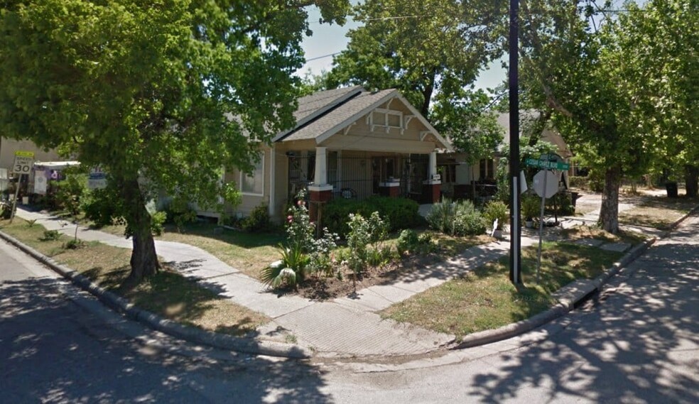 Primary Photo Of 6648 Avenue C, Houston Apartments For Sale