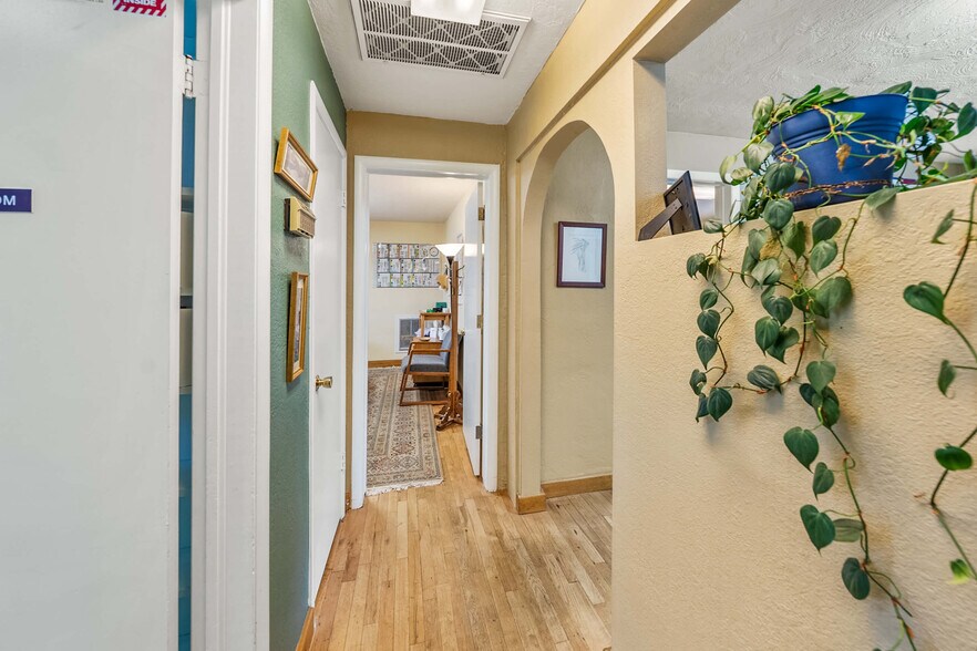 More Photos Of 1745 Ashland St, Ashland Medical For Sale