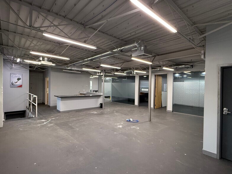 More Photos Of 53 Hancock St, Stratford Manufacturing For Sale