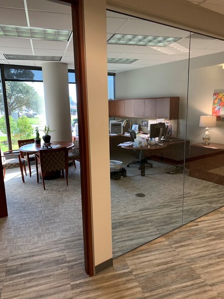 More Photos Of 6075 Poplar Ave, Memphis Coworking Space