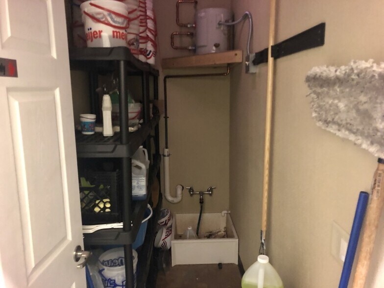 More Photos Of 5710 4th Ave, Kenosha Apartments For Lease