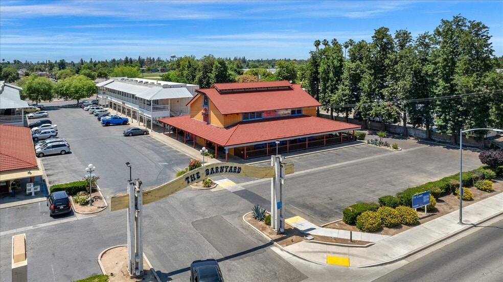 More Photos Of 1458-1468 Clovis Ave, Clovis Unknown For Lease