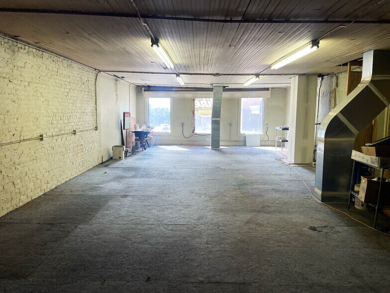 More Photos Of 207 W Third St, Winston-Salem Storefront Retail Office For Lease