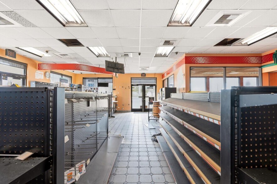 More Photos Of 1721 S Mechanic St, El Campo Fast Food For Sale