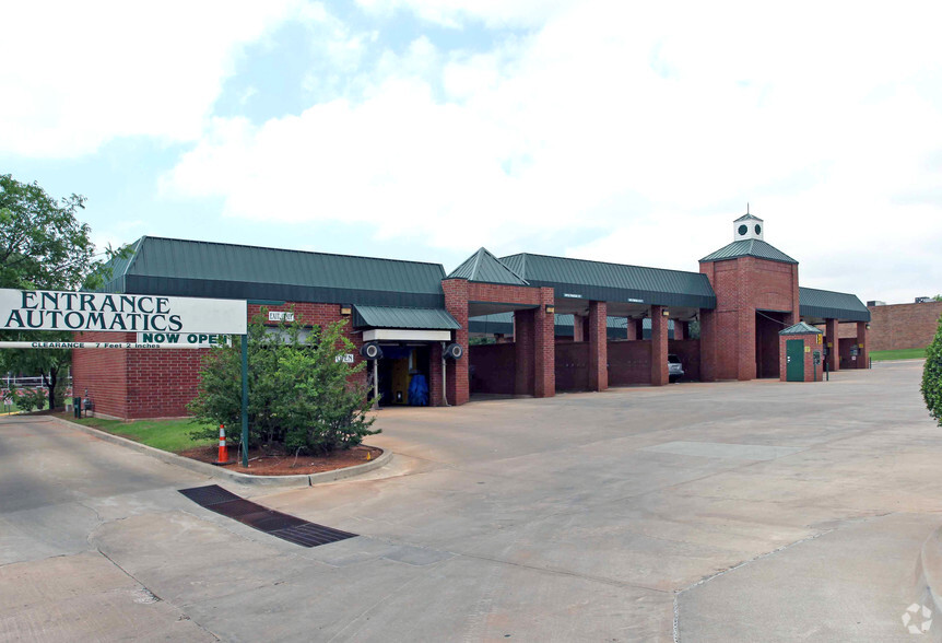 Primary Photo Of 2060 E 2nd St, Edmond Carwash For Sale