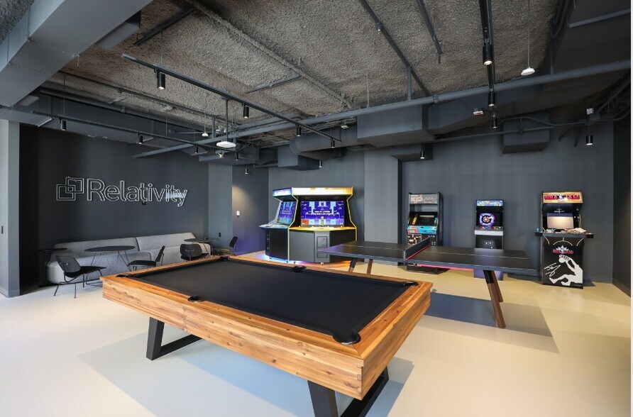 More Photos Of 231 S LaSalle St, Chicago Office For Lease