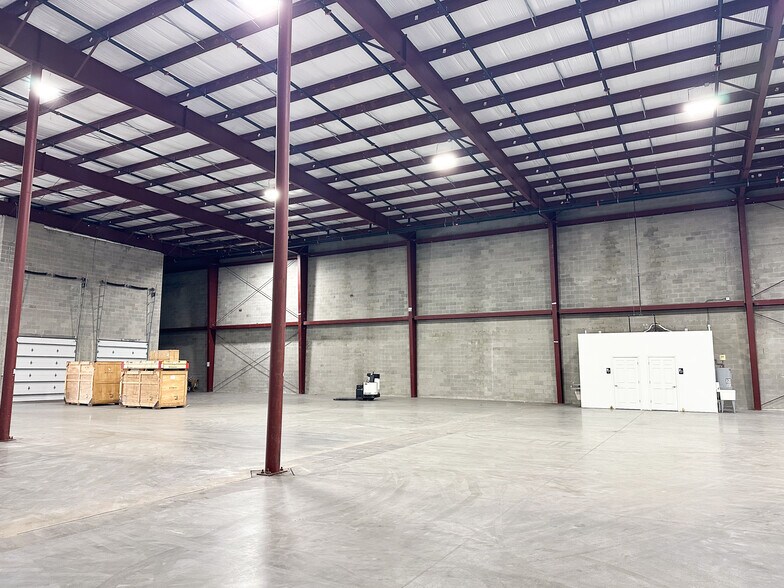 More Photos Of 10344 66th St N, Pinellas Park Warehouse For Sale
