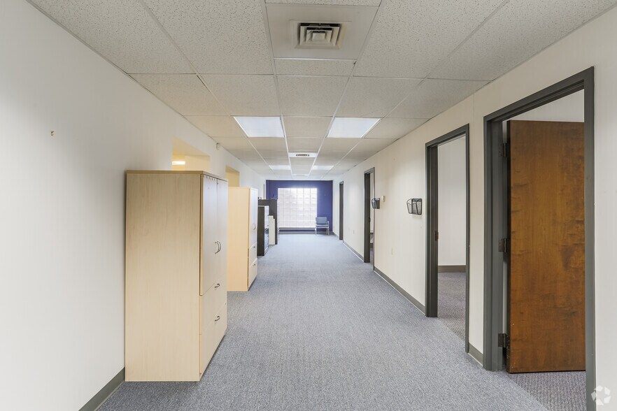 More Photos Of 1201 Banksville Rd, Pittsburgh Office For Sale
