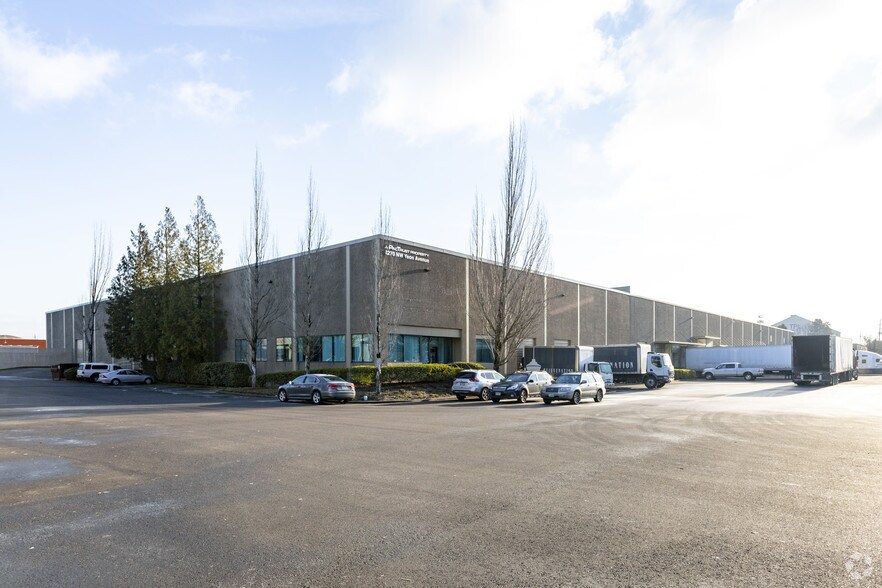 More Photos Of 4240-4270 NW Yeon Ave, Portland Warehouse For Lease